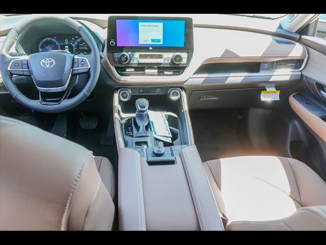 2025 Toyota Grand Highlander Platinum