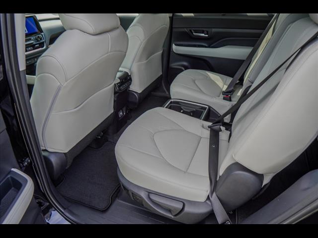 2025 Toyota Grand Highlander Hybrid LE