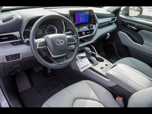 2025 Toyota Highlander Hybrid XLE