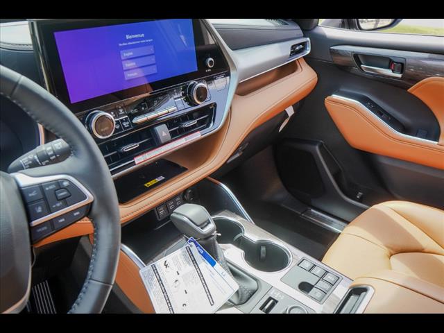 2025 Toyota Highlander Platinum