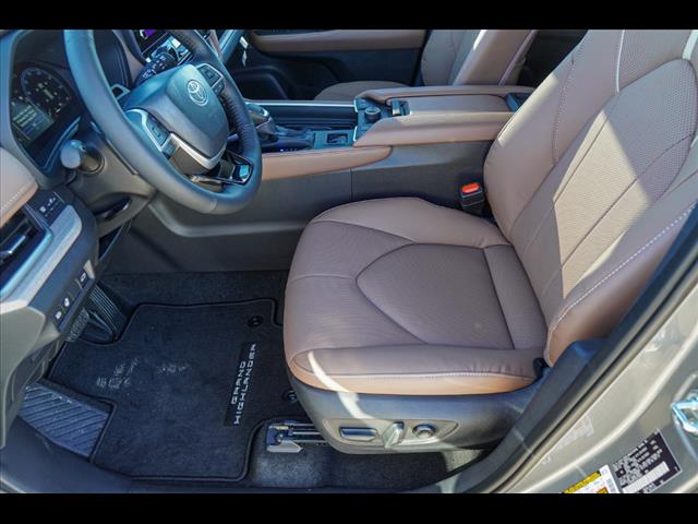2025 Toyota Grand Highlander Platinum