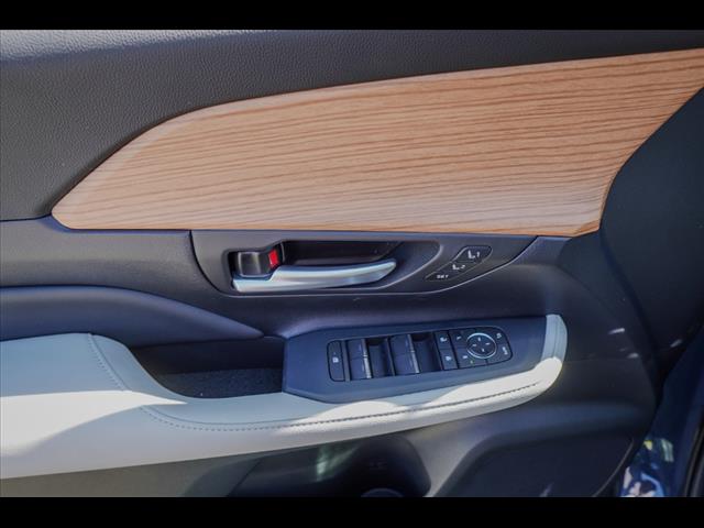 2025 Toyota Grand Highlander Platinum