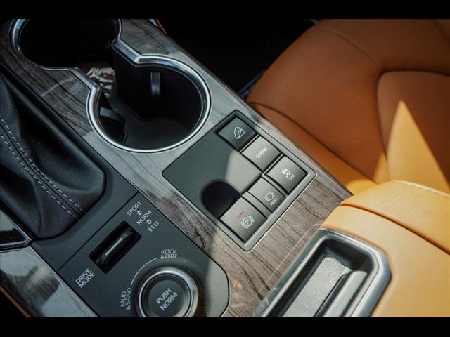 2025 Toyota Highlander Platinum