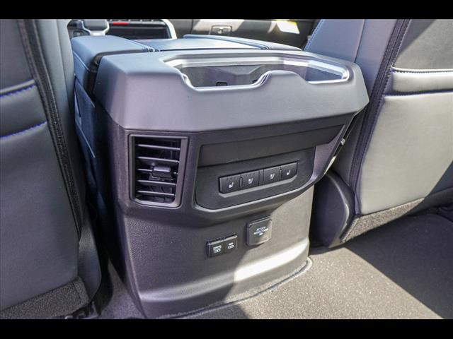 2025 Toyota Tundra Platinum HV