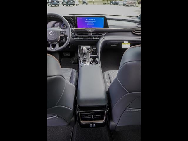 2025 Toyota Crown Platinum