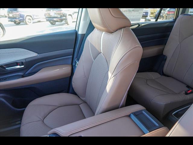 2025 Toyota Grand Highlander Platinum