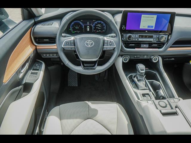 2025 Toyota Grand Highlander Hybrid LE