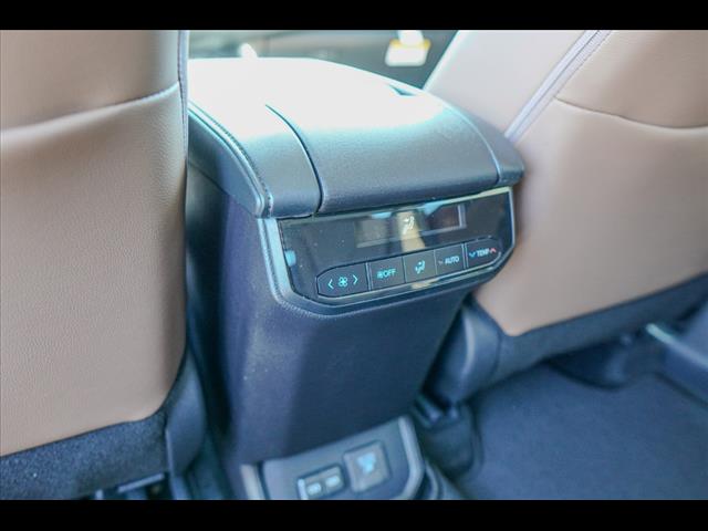 2025 Toyota Highlander Hybrid XLE
