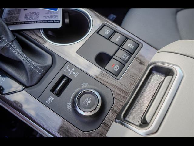 2025 Toyota Highlander Platinum