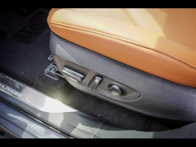 2025 Toyota Highlander Platinum