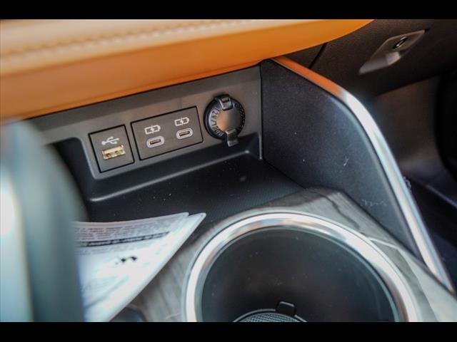 2025 Toyota Highlander Platinum