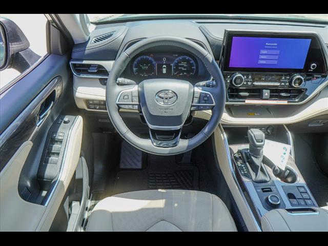 2025 Toyota Highlander Limited
