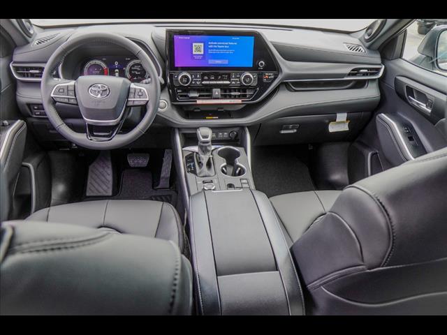 2025 Toyota Highlander XSE