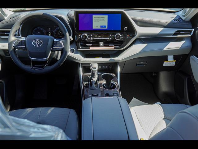 2025 Toyota Highlander Limited