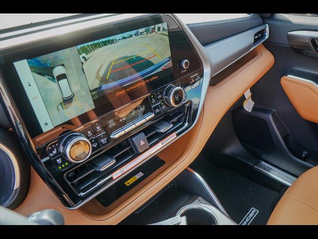 2025 Toyota Highlander Platinum