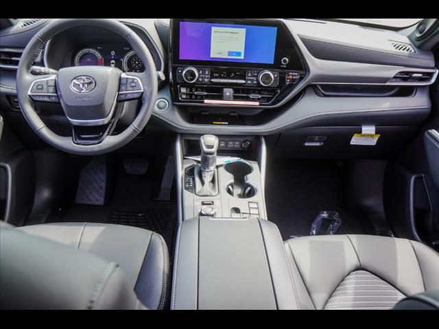 2025 Toyota Highlander XSE
