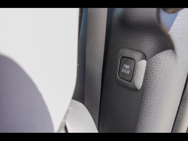 2025 Toyota Sienna LE 8-Passenger