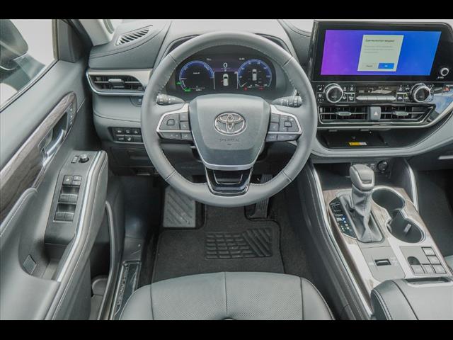 2024 Toyota Highlander Hybrid Limited
