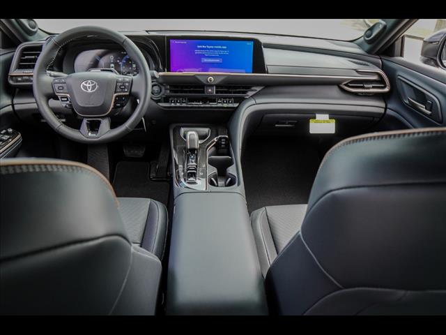 2025 Toyota Crown Platinum