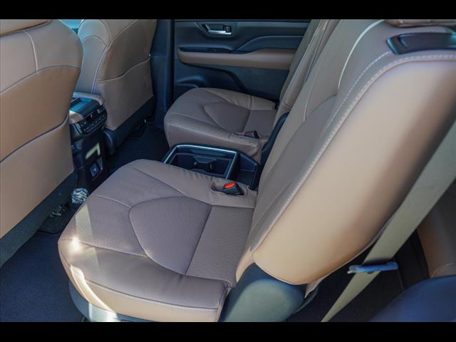 2025 Toyota Grand Highlander Platinum