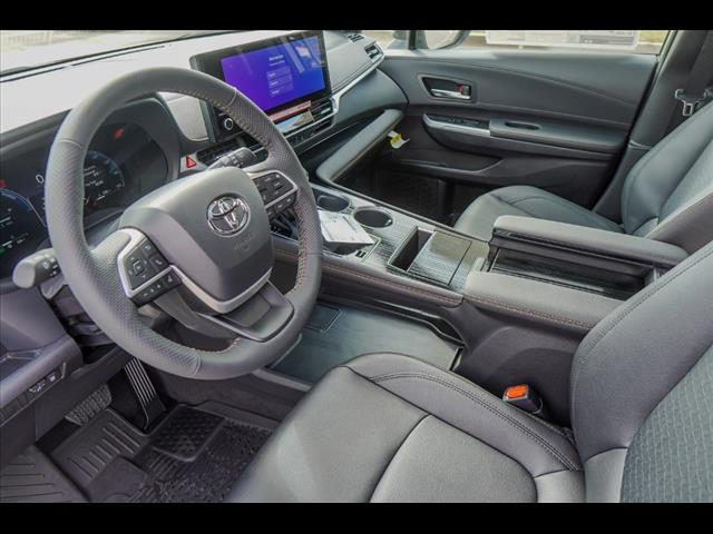 2025 Toyota Sienna Woodland Edition