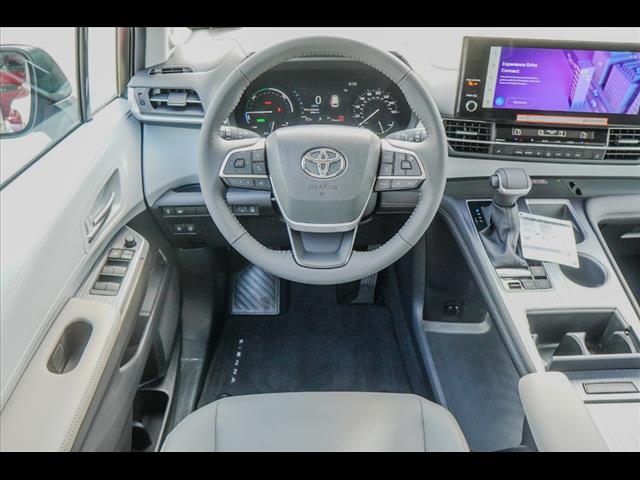 2025 Toyota Sienna XLE 7-Passenger