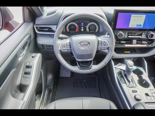2025 Toyota Highlander XSE
