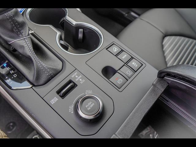 2025 Toyota Highlander XSE