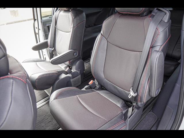 2025 Toyota Sienna XSE 7-Passenger