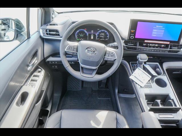 2025 Toyota Sienna Woodland Edition