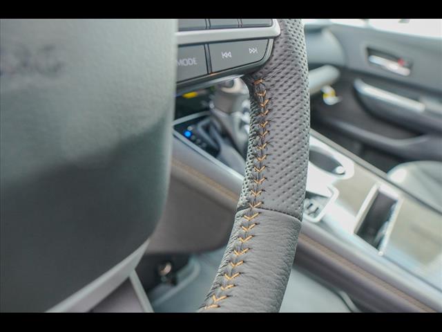 2025 Toyota Sienna Woodland Edition