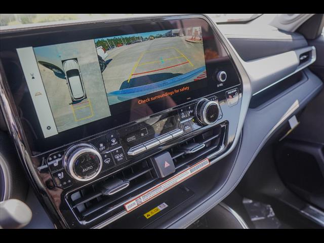 2025 Toyota Highlander Hybrid Platinum