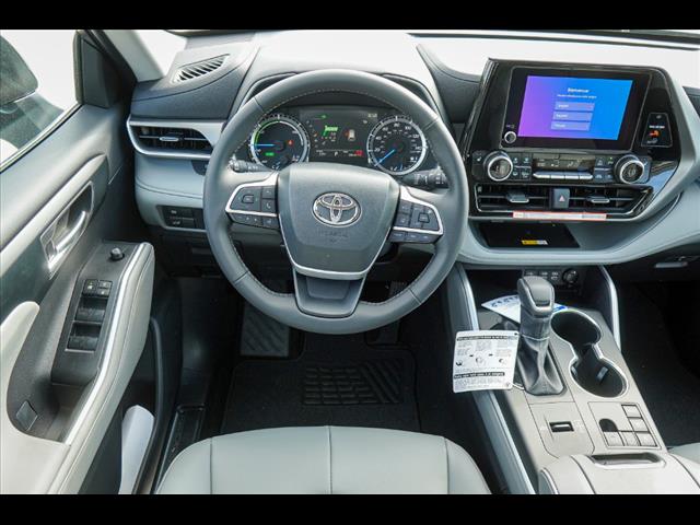 2025 Toyota Highlander Hybrid XLE