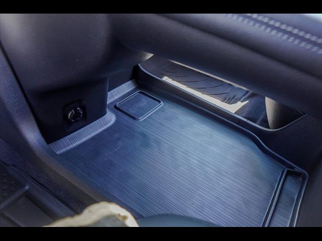 2025 Toyota Sienna XLE 8-Passenger