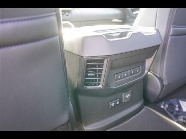 2025 Toyota Tundra Platinum HV
