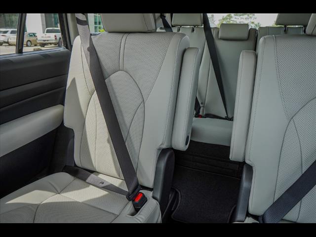 2025 Toyota Grand Highlander Hybrid LE