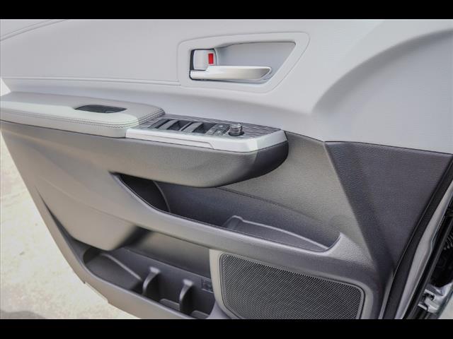 2025 Toyota Sienna XLE 8-Passenger