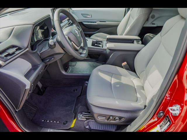 2025 Toyota Sienna XLE 7-Passenger