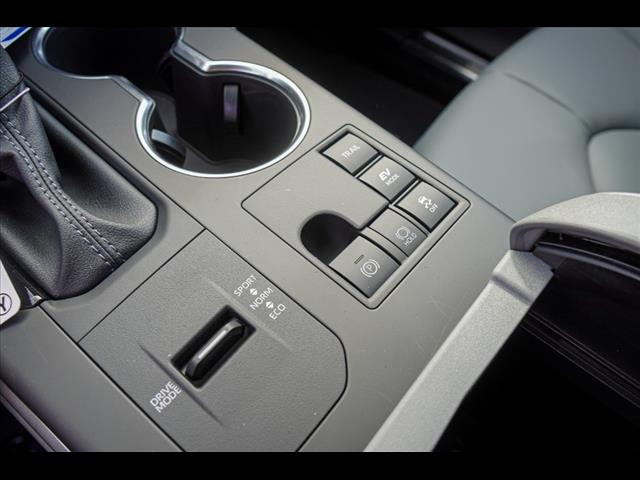 2025 Toyota Highlander Hybrid XLE