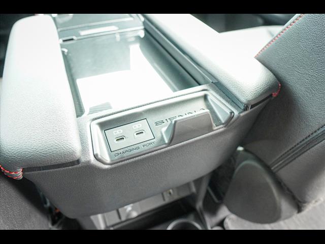 2025 Toyota Sienna XSE 7-Passenger