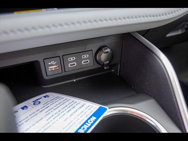 2025 Toyota Highlander Hybrid XLE