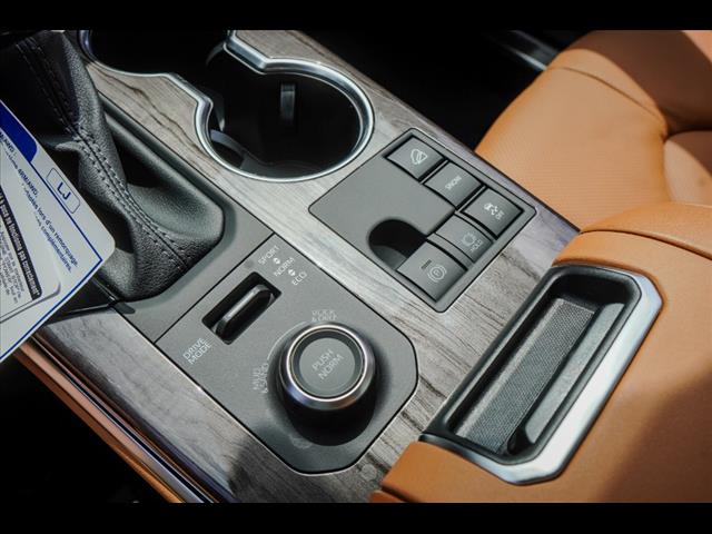 2025 Toyota Highlander Platinum