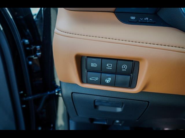 2025 Toyota Highlander Platinum