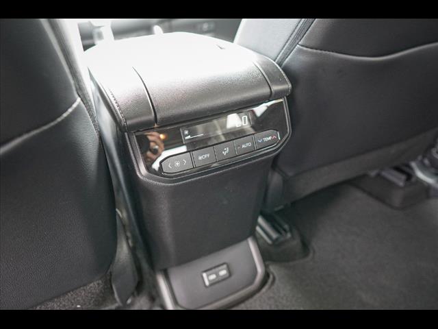 2025 Toyota Highlander Hybrid XLE