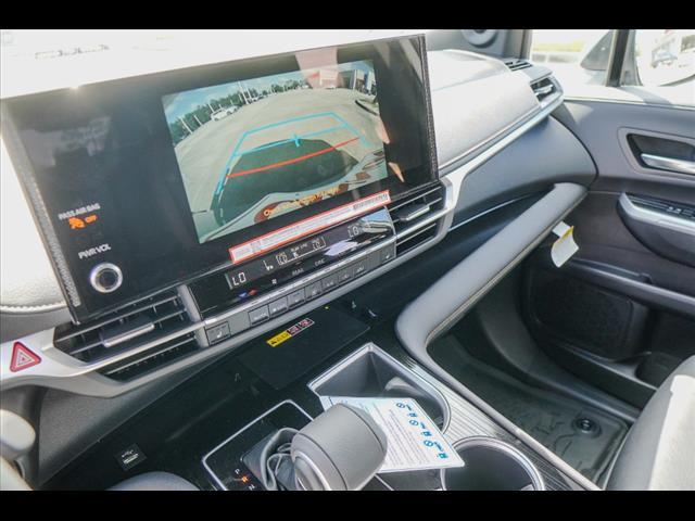 2025 Toyota Sienna Woodland Edition