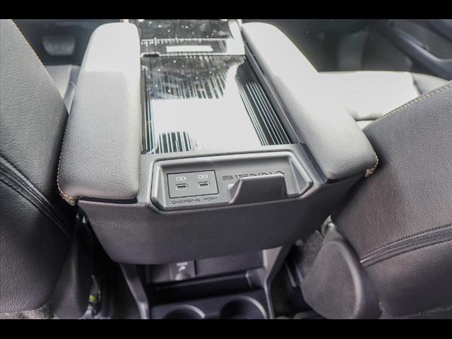 2025 Toyota Sienna Woodland Edition