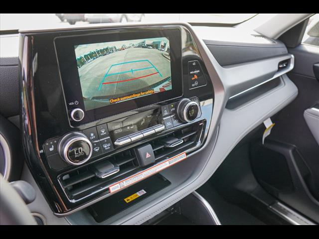 2025 Toyota Highlander Hybrid XLE