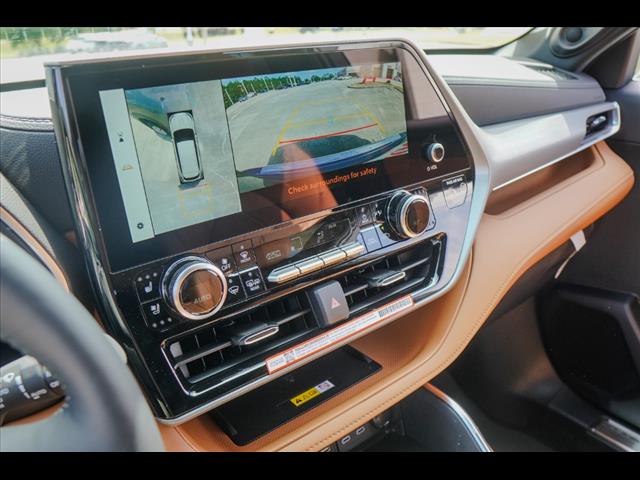 2025 Toyota Highlander Platinum