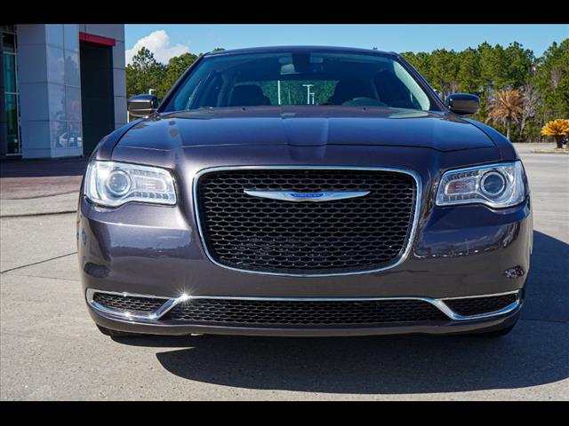 2022 Chrysler 300 Touring