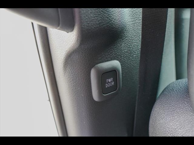 2025 Toyota Sienna Woodland Edition